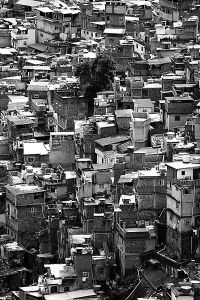 400px-Rocinha_in_black_and_white